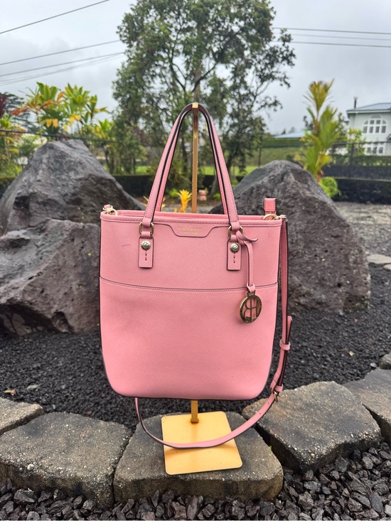 henri bendel Handbags - Henri Bendel Pink Saffiano Leather Tote Crossbody Bag Gold Hardware
